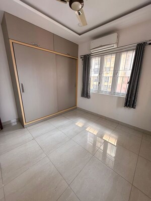 Room in 3.5 BHK Apartment at Mahindra Ashvita, Kukatpally – for Rent