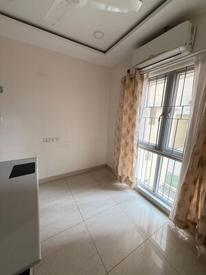 Room in 3.5 BHK Apartment at Mahindra Ashvita, Kukatpally – for Rent