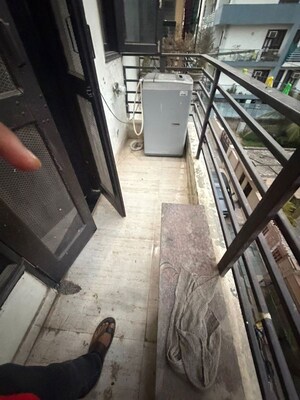 Balcony in 2 BHK Builder Floor at Sector 15 – for Rent