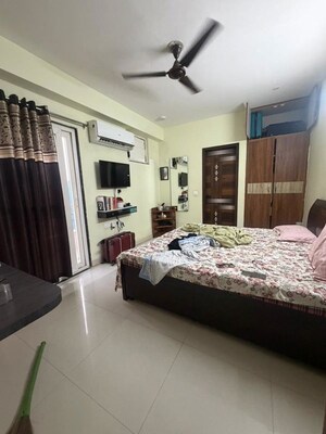 Bedroom in 2 BHK Builder Floor at Sector 15 – for Rent