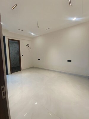 Room in 3 BHK Apartment at Motia Aerogreens, Dyalpur – for Sale