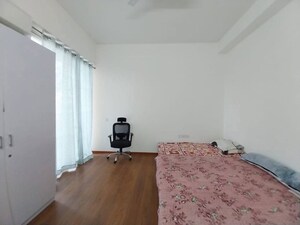 Room in 3.5 BHK Apartment at Adani Samsara, Sector 60 – for Rent
