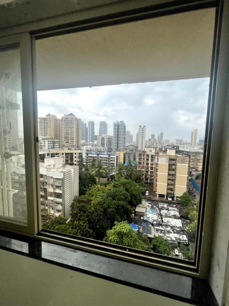 Balcony, satellite-garden 1 Bedroom 325 Sq.Ft. Apartment In Goregaon East Mumbai 10408697
