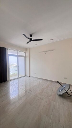Room in 2 BHK Apartment at Chandra Panorama, Sushant Golf City – for Rent
