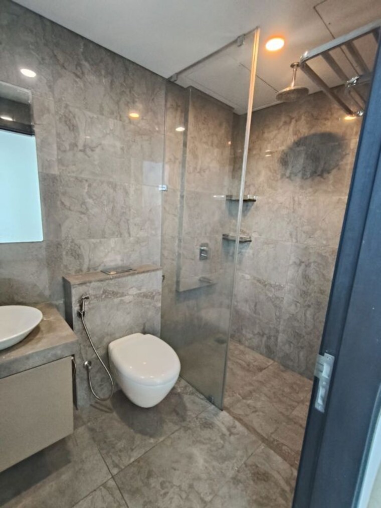 Bathroom, oberoi-sky-city 3 Bedroom 1622 Sq.Ft. Apartment In Borivali East Mumbai 10408711