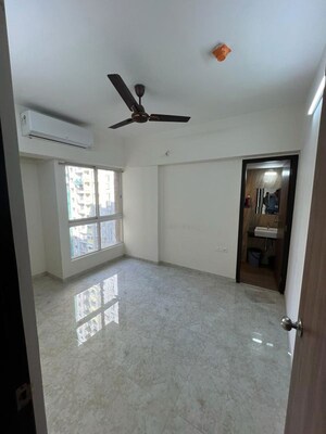 2 BHK Apartment For Rent in Lodha Amara, Kolshet Road