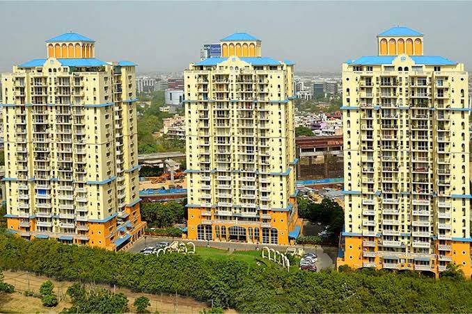 4 BHK + Servant Room Apartment For Rent in DLF Belvedere Towers