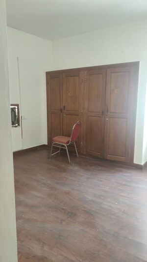 Room in 4 BHK Independent House at Film Nagar – for Sale