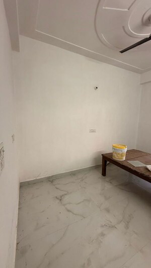 Room in 1 BHK Builder Floor at Chattarpur – for Rent