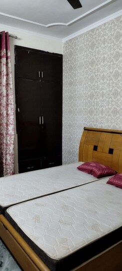 2 BHK Builder Floor For Rent in Green Fields Colony