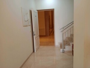 Room in 4 BHK Apartment at Indiabulls Sky Forest, Lower Parel – for Rent