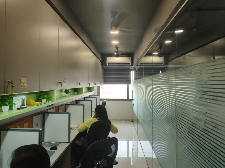 Team Area, gota Commercial Office Space 1850 Sq.Ft. In Gota Ahmedabad 10408798