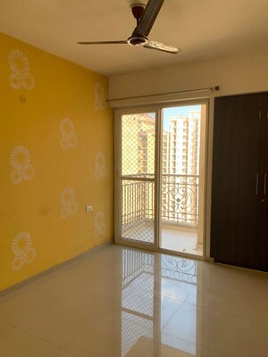 Room in 2.5 BHK Apartment at Prateek Grand City, Siddharth Vihar – for Sale