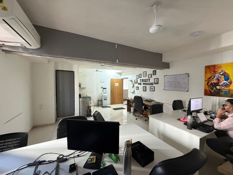 Team Area, gota Commercial Office Space 755 Sq.Ft. In Gota Ahmedabad 10408816
