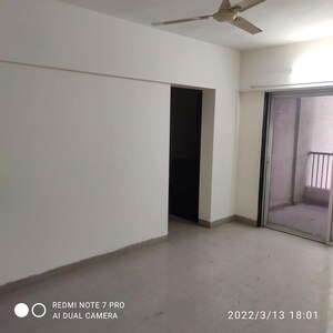 Room in 2 BHK Apartment at Bhujbal Valay, Hadapsar – for Rent