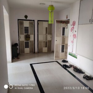 Room in 2 BHK Apartment at Bhujbal Valay, Hadapsar – for Rent