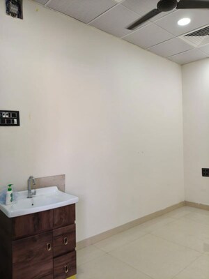 Room in 2 BHK Builder Floor at Gaur Atulyam Gravity, Omicron I Greater Noida – for Rent