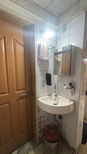 Bathroom in 1 BHK Apartment at Mahalaxmi Vihar, Vishrantwadi – for Rent
