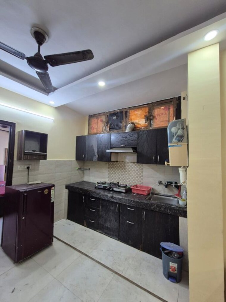 Kitchen, ramesh nagar 2 Bedroom 100 Sq.Ft. Builder Floor In Ramesh Nagar Delhi 10408765