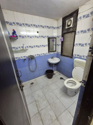 Team Area in 2 BHK Builder Floor at Ramesh Nagar – for Rent