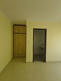 3 BHK Builder Floor For Sale in Vikas Puri