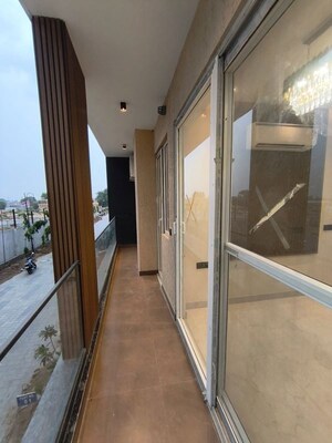 Building Lobby in 2.5 BHK Builder Floor at Ivory Silver County, Sector 95a – for Sale