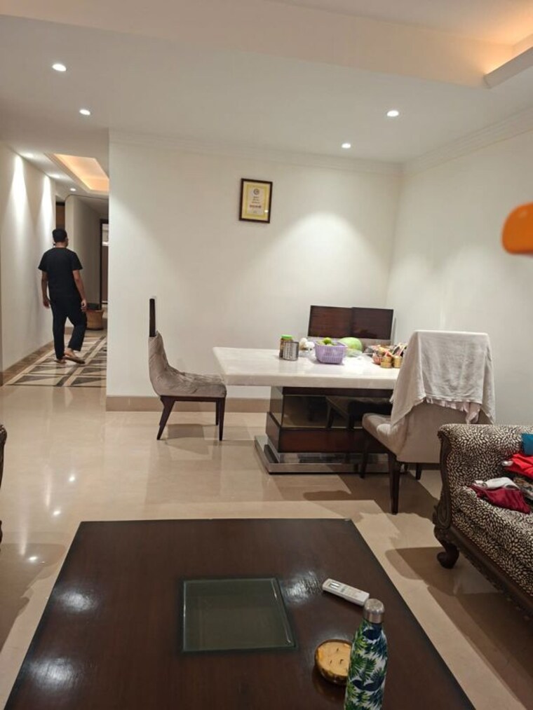 Team Area, green park 3 Bedroom 1400 Sq.Ft. Builder Floor In Green Park Delhi 10408874