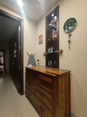 Furnished Amenities in 4 BHK Builder Floor at Saket – for Rent