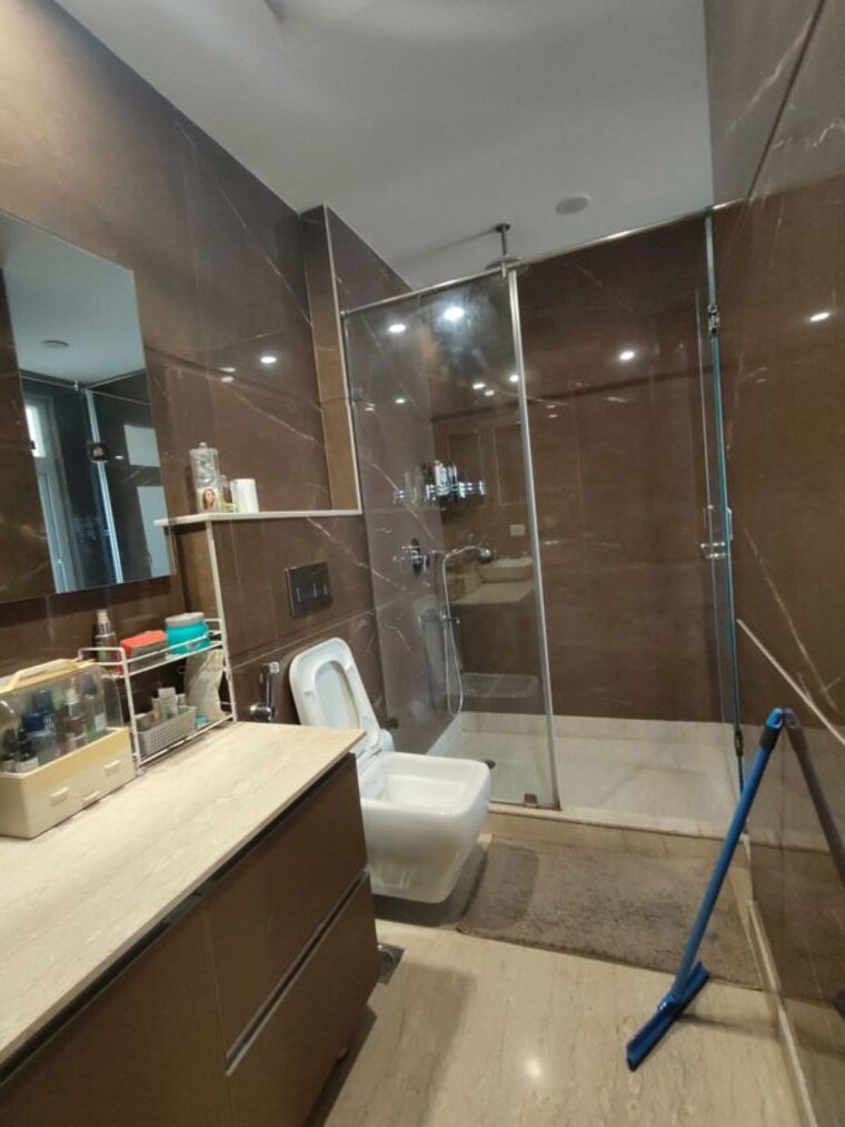 Team Area, saket 4 Bedroom 300 Sq.Yd. Builder Floor In Saket Delhi 10408882
