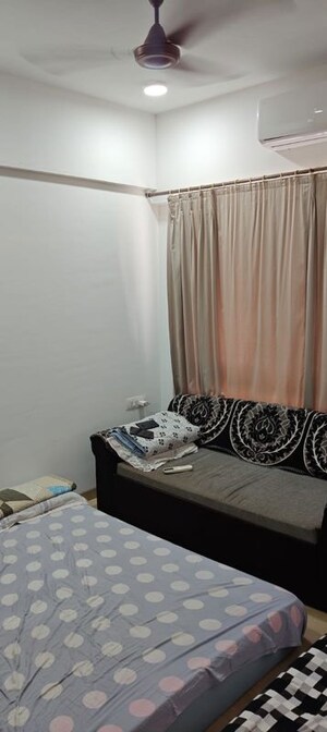 Bedroom in 2 BHK Apartment at Sunny Shanti Heights, Mulund West – for Rent