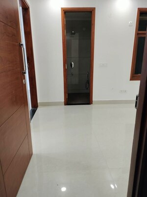 Room in 2 BHK Builder Floor at Mehrauli – for Rent