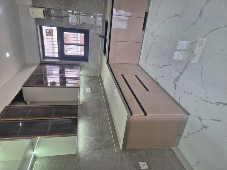 Kitchen, bptp-district-faridabad 3 Bedroom 180 Sq.Yd. Builder Floor In Sector 81 Faridabad 10408923