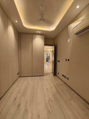 Room in 3 BHK Builder Floor at East Of Kailash – for Sale