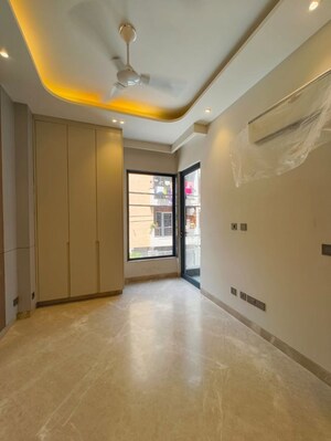Room in 3 BHK Builder Floor at East Of Kailash – for Sale