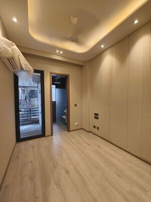 Room in 3 BHK Builder Floor at East Of Kailash – for Sale