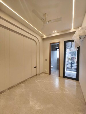 Room in 3 BHK Builder Floor at East Of Kailash – for Sale
