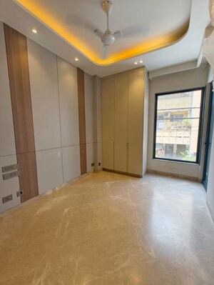 Room in 3 BHK Builder Floor at East Of Kailash – for Sale