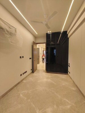 Room in 3 BHK Builder Floor at East Of Kailash – for Sale