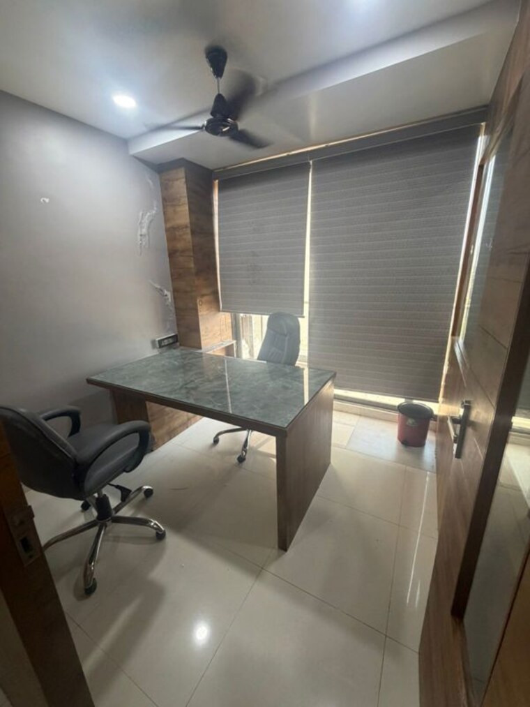 Team Area, ratnanjali-square Commercial Office Space 520 Sq.Ft. In Jodhpur Ahmedabad 10408944