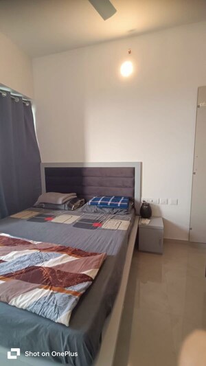 Bedroom in 2 BHK Apartment at Sheth Auris Bliss, Malad West – for Rent