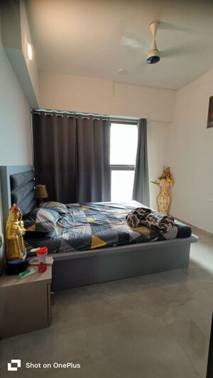 Bedroom in 2 BHK Apartment at Sheth Auris Bliss, Malad West – for Rent