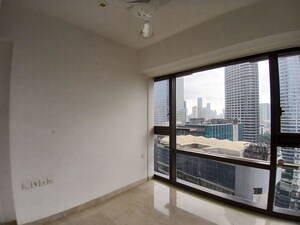 Room in 4 BHK Apartment at Lodha The Park, Worli – for Rent