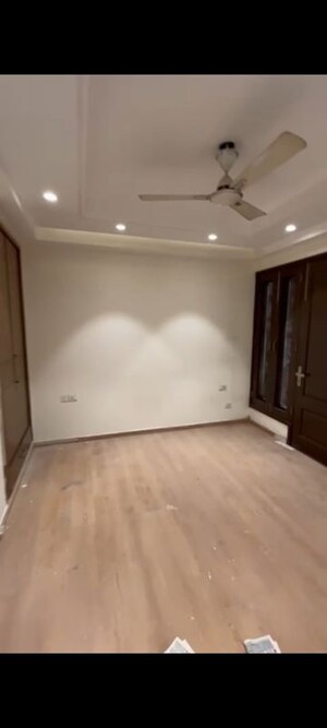 Room in 4 BHK Builder Floor at Greater Kailash I – for Sale