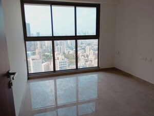 Room in 2 BHK Apartment at Sheth Auris Bliss, Malad West – for Rent