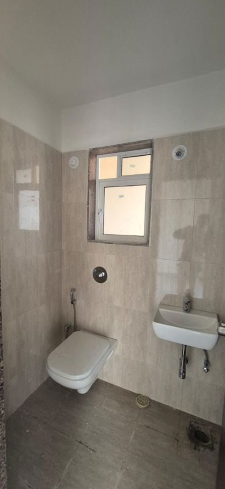 Bathroom, puranik-grand-central 1 Bedroom 450 Sq.Ft. Apartment In Vartak Nagar Thane 10409032