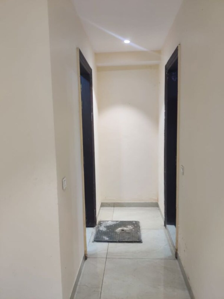 Team Area, green park Commercial Office Space 3500 Sq.Ft. In Green Park Delhi 10409052