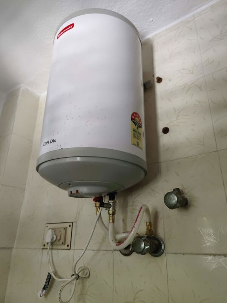 Bathroom, sumanjali-apartment 3 Bedroom 1300 Sq.Ft. Apartment In Gandhi Nagar Hyderabad 10409017