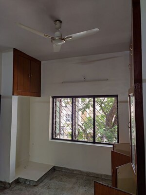 Room in 3 BHK Apartment at Sumanjali Apartment, Gandhi Nagar – for Rent