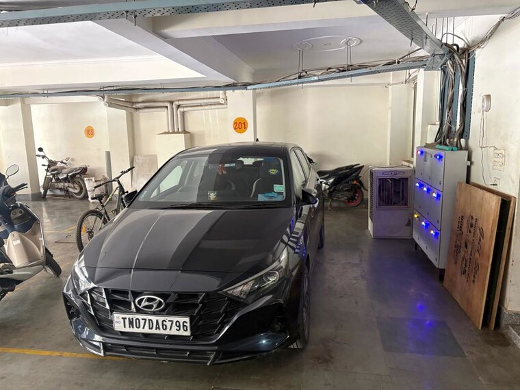  Parking, old-dlf-colony 3 Bedroom 1500 Sq.Ft. Apartment In Sector 14 Gurgaon 10409045