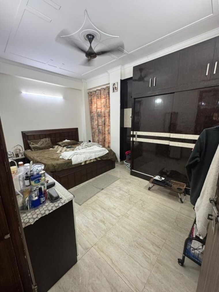 Master Bedroom, old-dlf-colony 3 Bedroom 1500 Sq.Ft. Apartment In Sector 14 Gurgaon 10409045